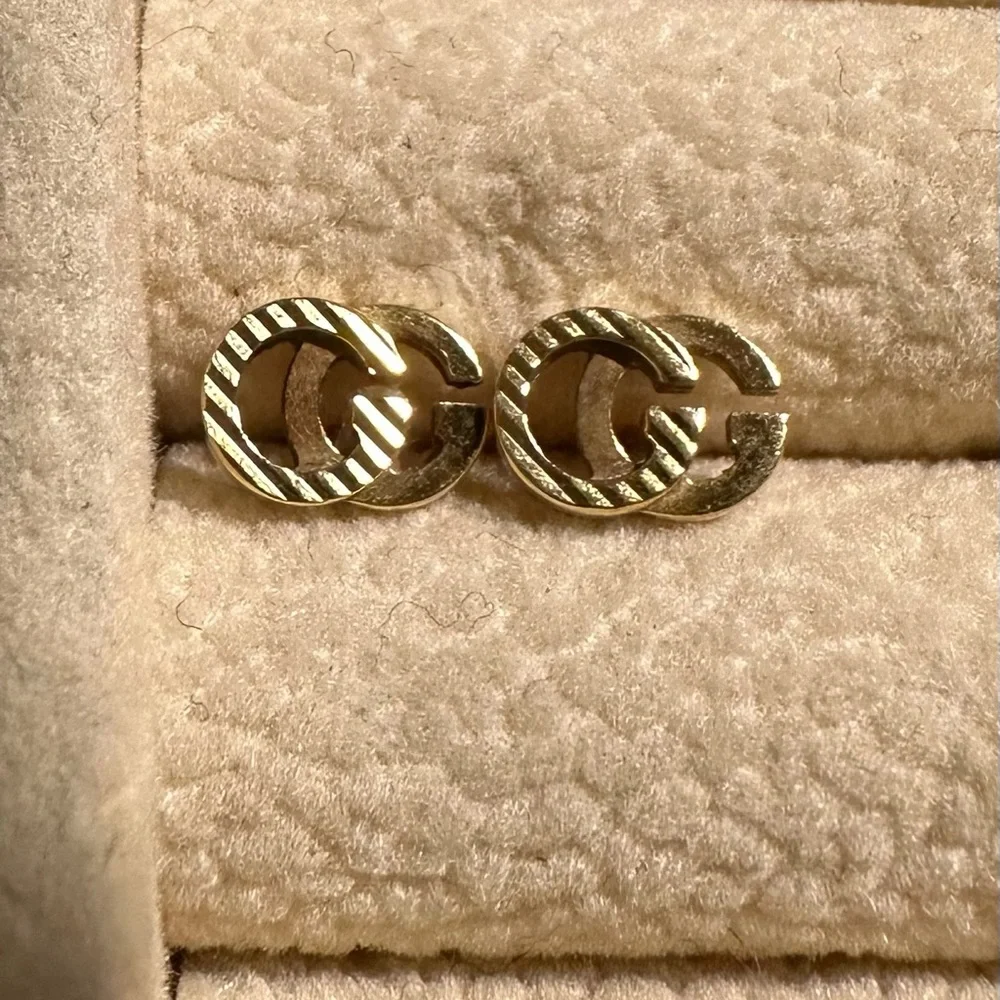 Gucci Gold GG Logo Earrings - Picture 1 of 6
